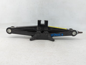 compare product 2014 Kia Cadenza Spare Scissor Car Jack 595906