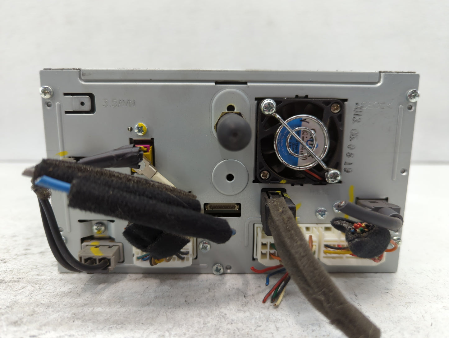 2014-2016 Kia Cadenza Radio Control Panel - Oemusedautoparts1.com