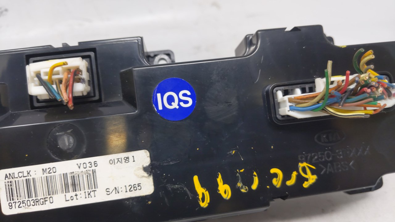 2014-2016 Kia Cadenza Climate Control Module Temperature AC/Heater Replacement P/N:972503RGF0 Fits Fits 2014 2015 2016 OEM U