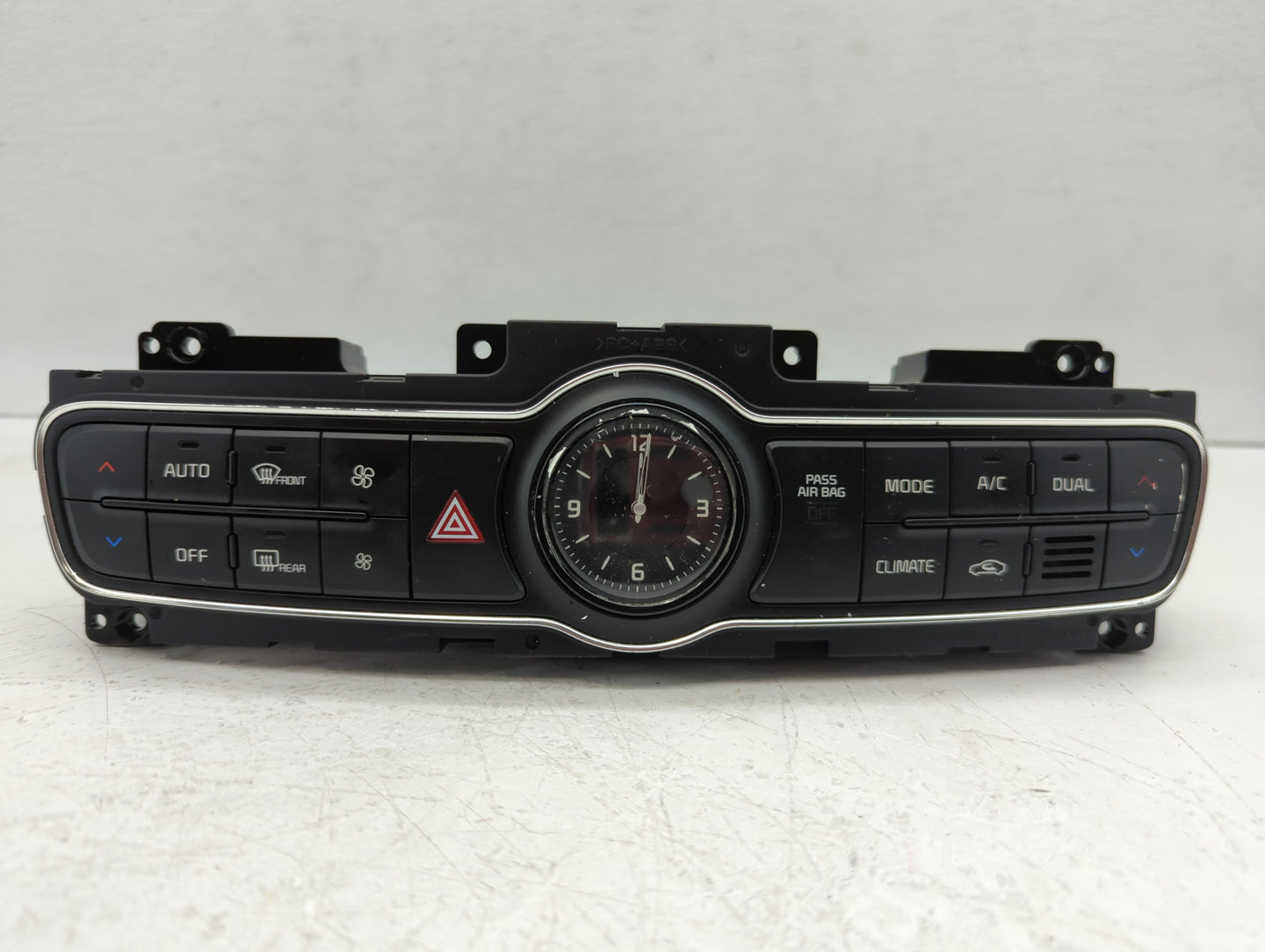 2014-2016 Kia Cadenza Climate Control Module Temperature AC/Heater Replacement P/N:972503RGE0 972503RGK0 Fits Fits 2014 2015