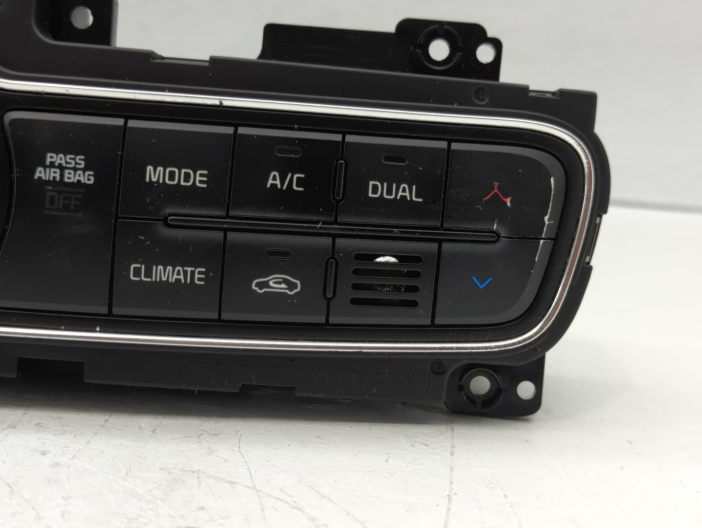 2014-2016 Kia Cadenza Climate Control Module Temperature AC/Heater Replacement P/N:972503RGE0 972503RGK0 Fits Fits 2014 2015