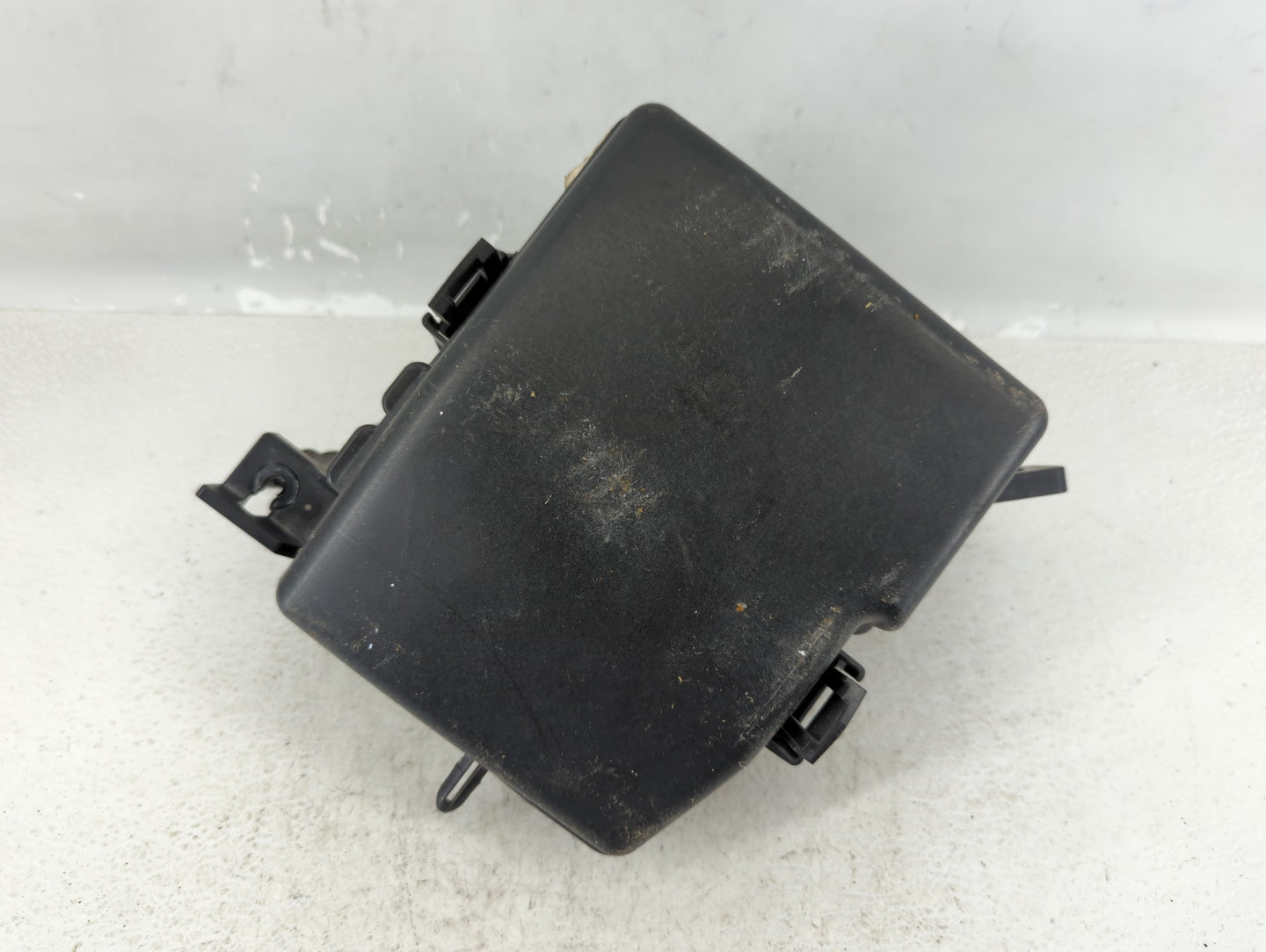 2014-2016 Kia Cadenza Fusebox Fuse Box Panel Relay Module P/N:91275-3R072 Fits Fits 2014 2015 2016 OEM Used Auto Parts - Oem
