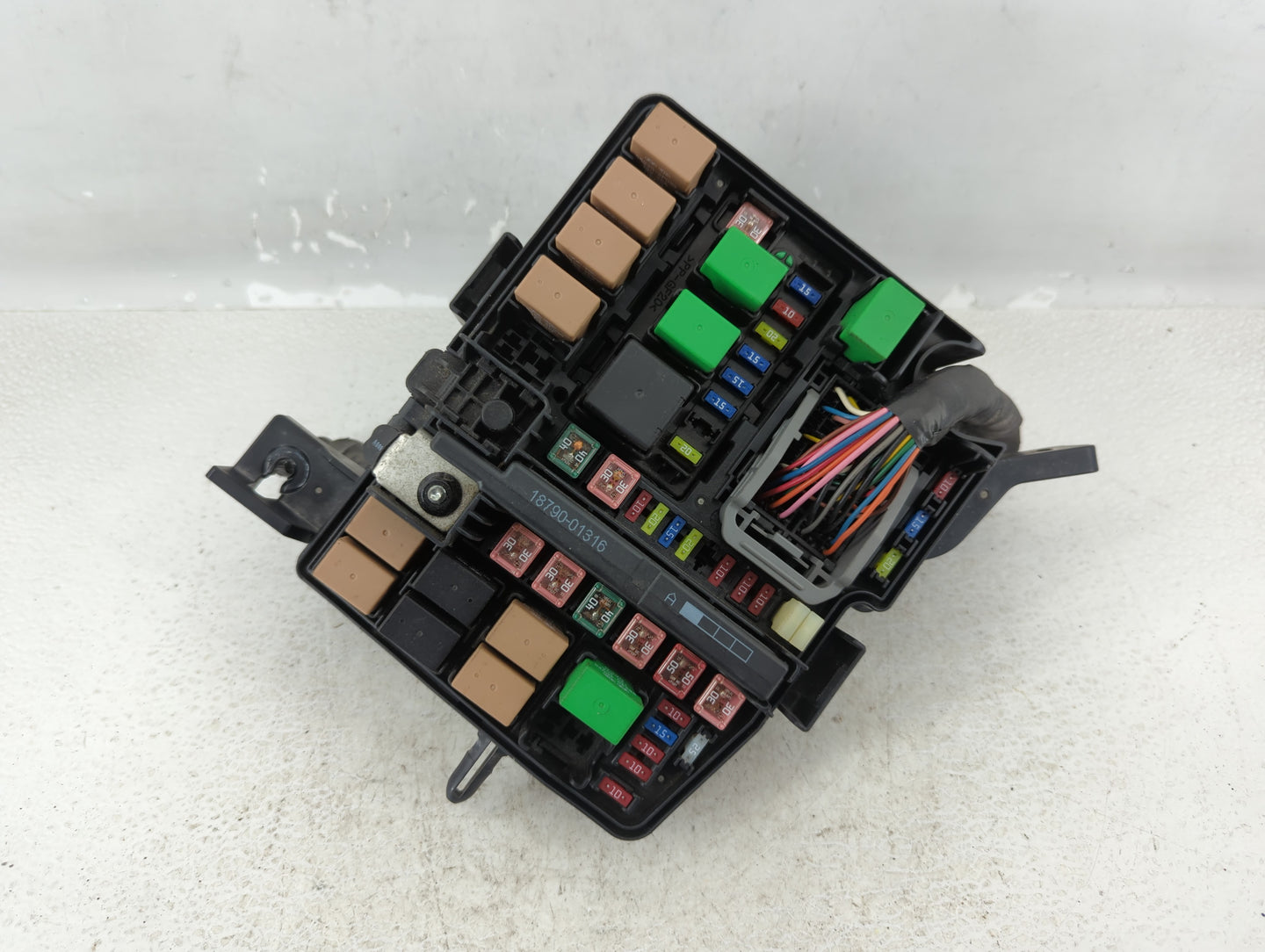2014-2016 Kia Cadenza Fusebox Fuse Box Panel Relay Module P/N:91275-3R072 Fits Fits 2014 2015 2016 OEM Used Auto Parts - Oem