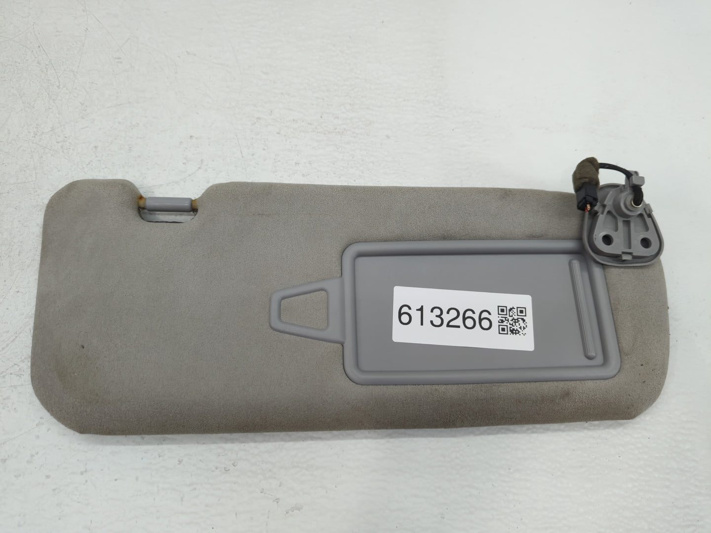 2014-2016 Kia Cadenza Sun Visor Shade Replacement Passenger Right Mirror Fits Fits 2014 2015 2016 OEM Used Auto Parts - Oemu