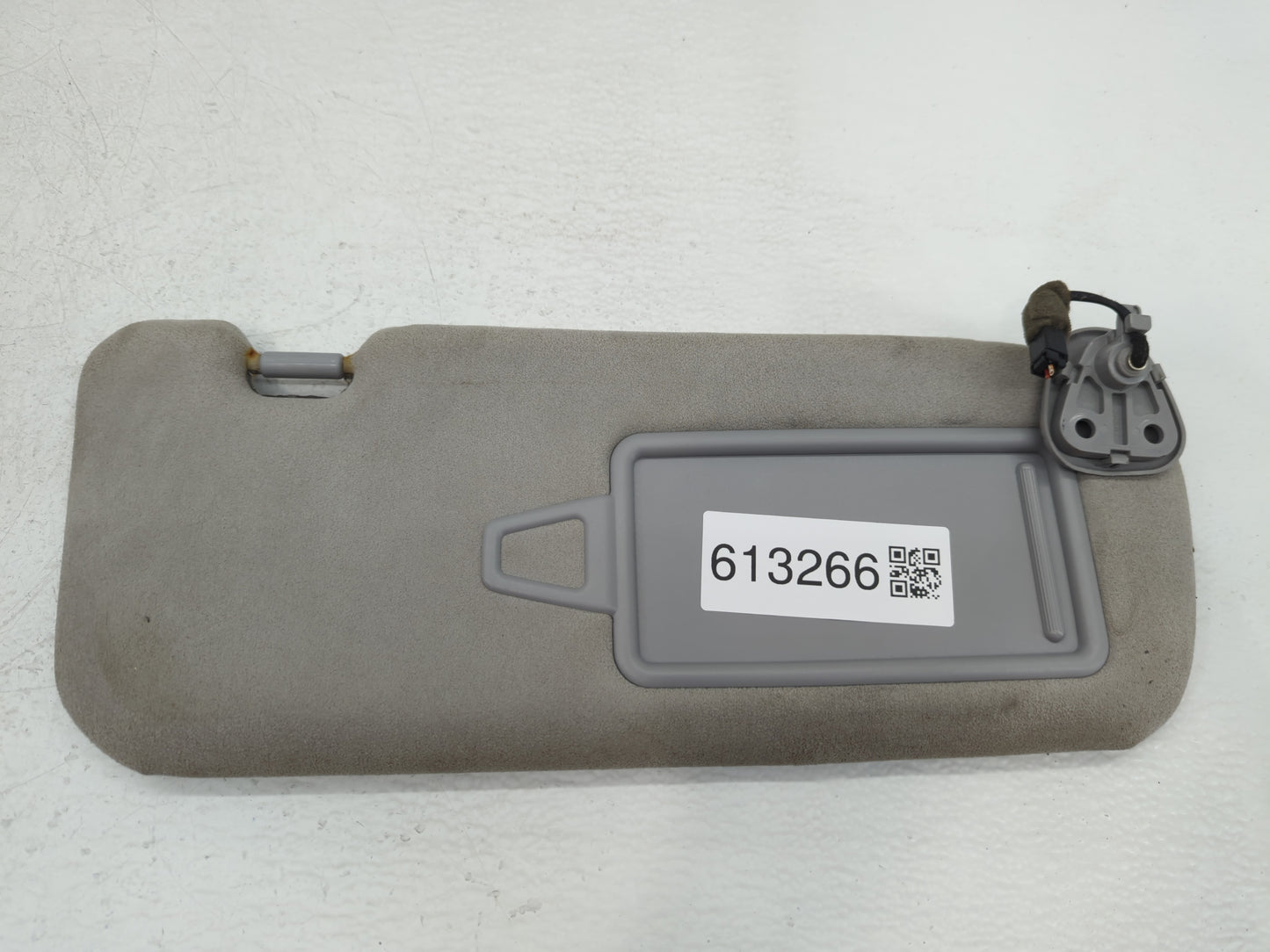 2014-2016 Kia Cadenza Sun Visor Shade Replacement Passenger Right Mirror Fits Fits 2014 2015 2016 OEM Used Auto Parts - Oemu