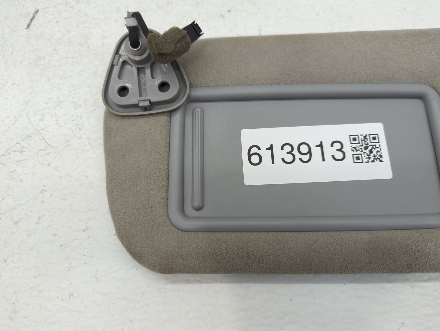 2014-2016 Kia Cadenza Sun Visor Shade Replacement Driver Left Mirror Fits Fits 2014 2015 2016 OEM Used Auto Parts - Oemuseda
