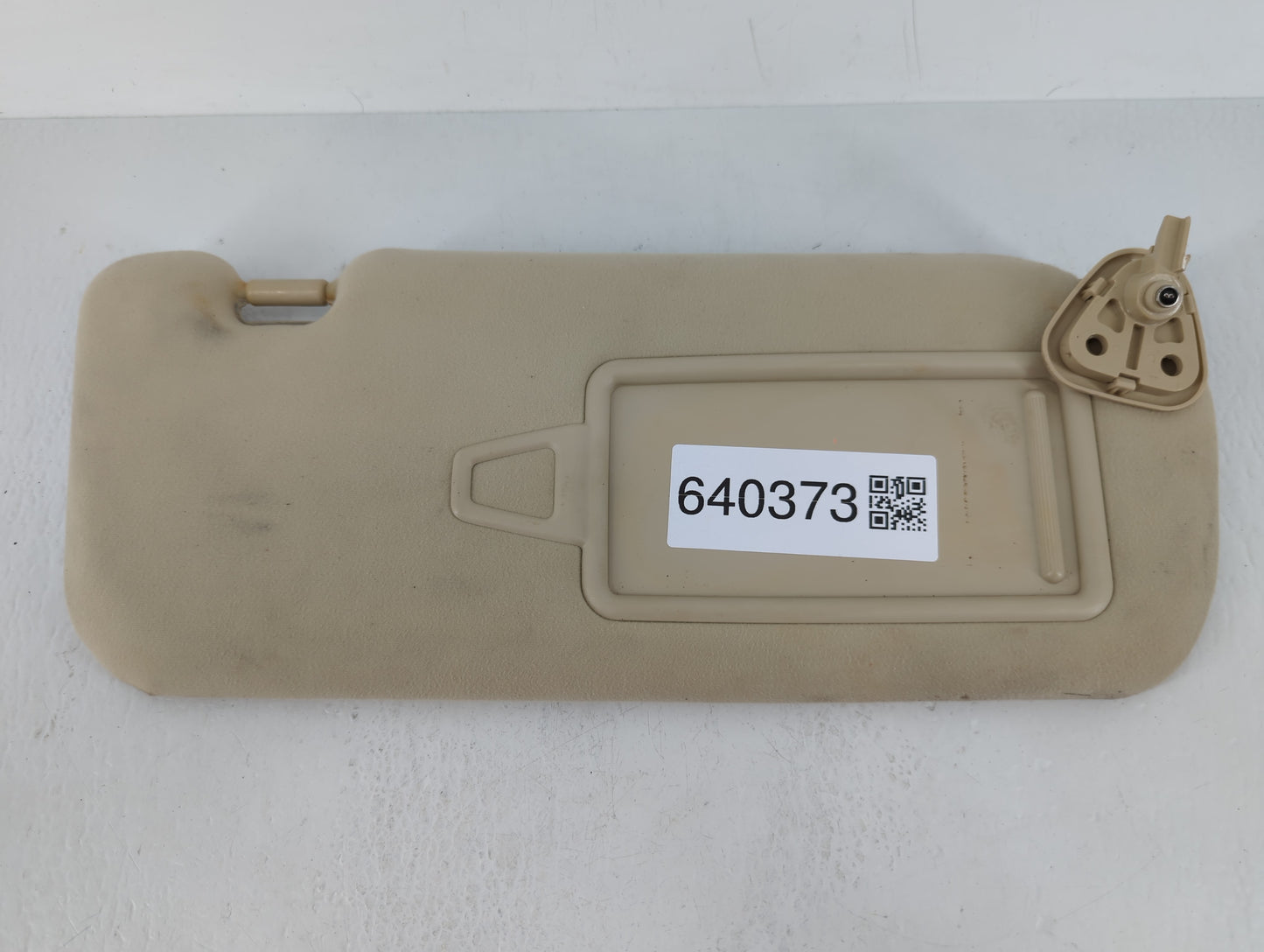 2014-2016 Kia Cadenza Sun Visor Shade Replacement Passenger Right Mirror Fits Fits 2014 2015 2016 OEM Used Auto Parts - Oemu