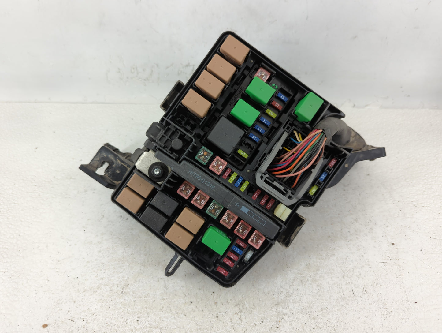 2014-2016 Kia Cadenza Fusebox Fuse Box Panel Relay Module P/N:91275-3R072 Fits Fits 2014 2015 2016 OEM Used Auto Parts - Oem
