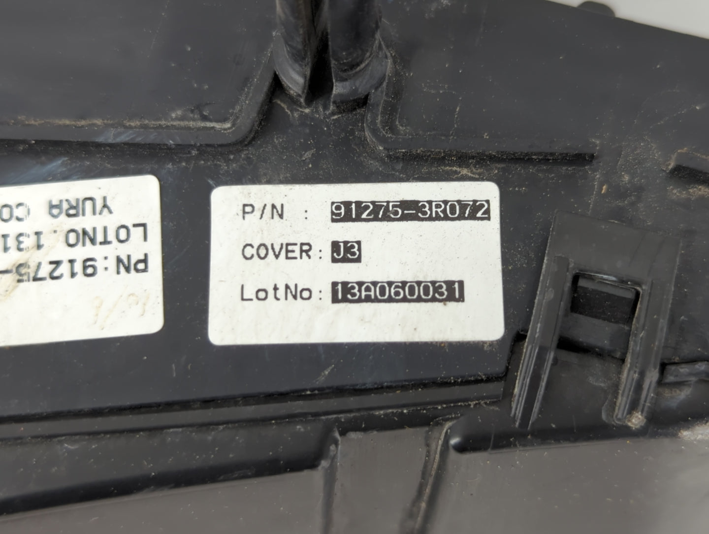 2014-2016 Kia Cadenza Fusebox Fuse Box Panel Relay Module P/N:91275-3R072 Fits Fits 2014 2015 2016 OEM Used Auto Parts - Oem
