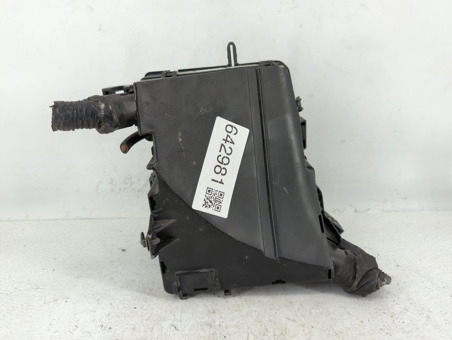 2014-2016 Kia Cadenza Fusebox Fuse Box Panel Relay Module P/N:91275-3R072 Fits Fits 2014 2015 2016 OEM Used Auto Parts - Oem