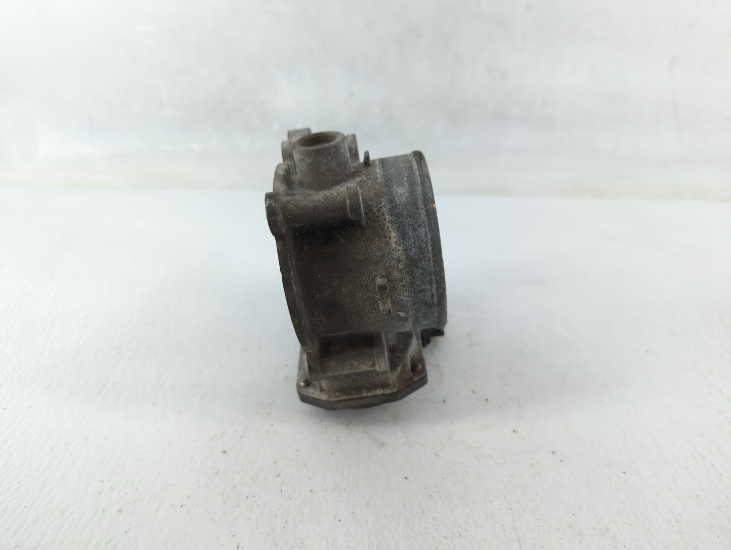 2014-2016 Kia Cadenza Throttle Body P/N:35100-3CAA0 Fits Fits 2012 2013 2014 2015 2016 2017 2018 OEM Used Auto Parts - Oemus
