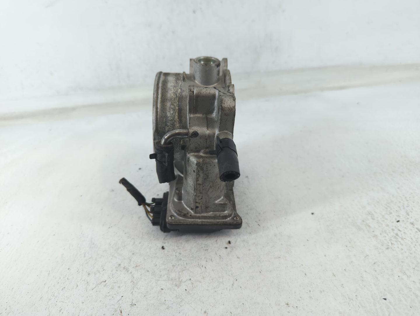 2014-2016 Kia Cadenza Throttle Body P/N:35100-3CAA0 Fits Fits 2012 2013 2014 2015 2016 2017 2018 OEM Used Auto Parts - Oemus