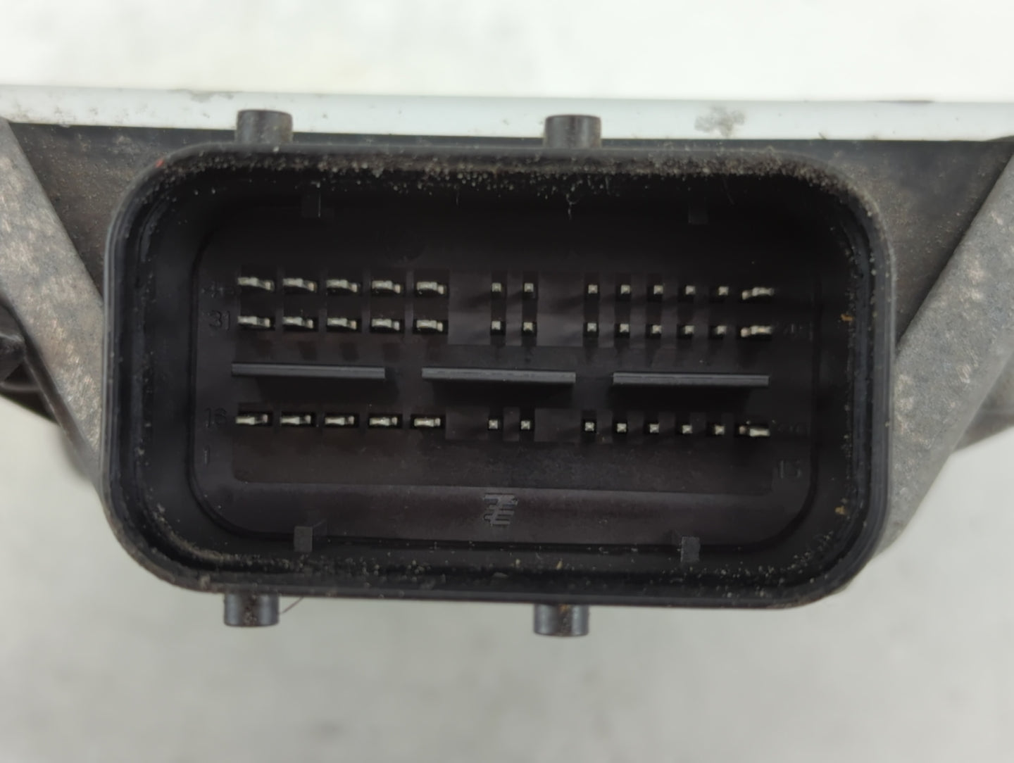 2014-2016 Kia Cadenza PCM Engine Control Computer ECU ECM PCU OEM P/N:28364827 0609 39175-3C000 Fits OEM Used Auto Parts - O