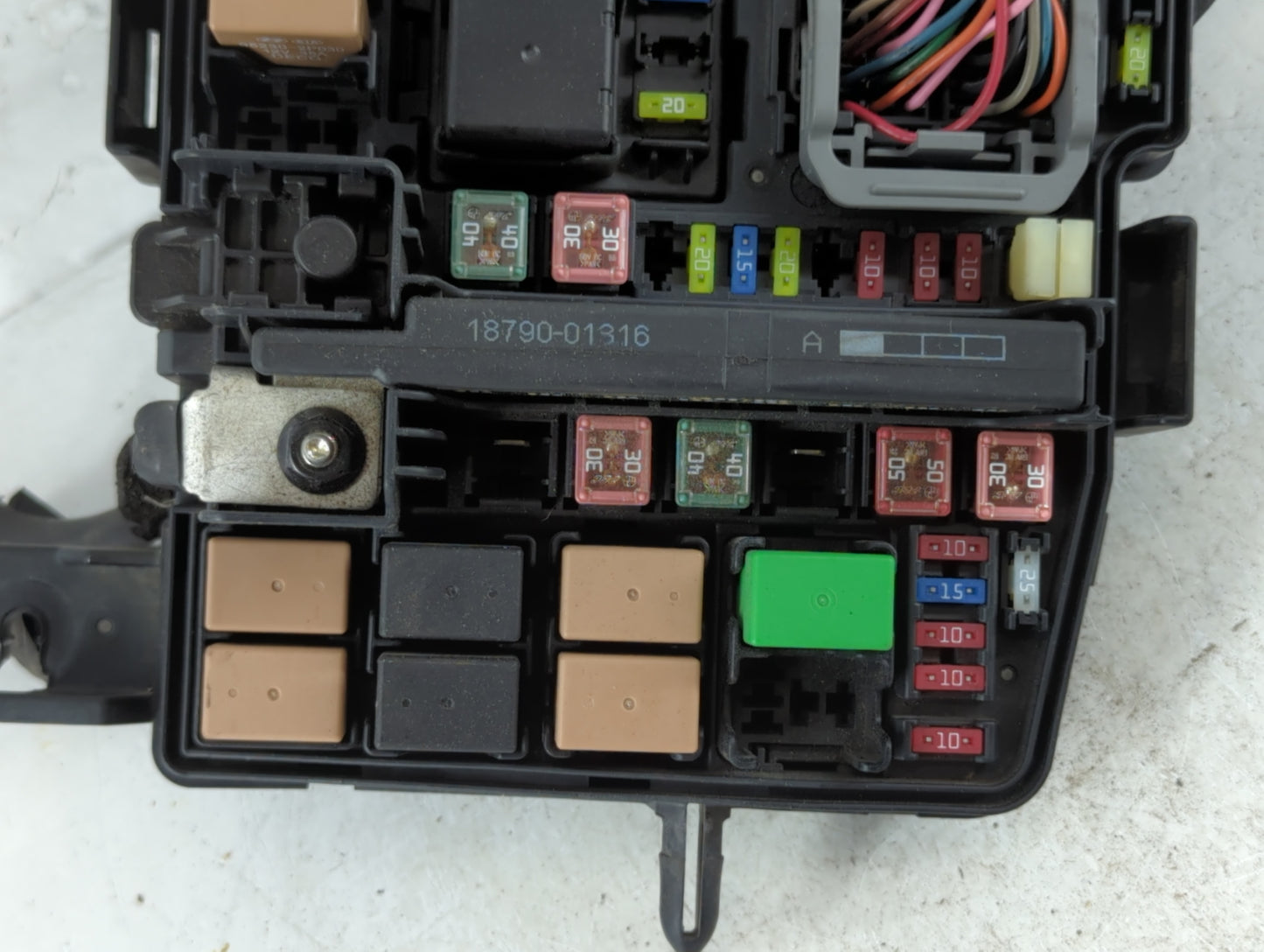 2014-2016 Kia Cadenza Fusebox Fuse Box Panel Relay Module P/N:91275-3R020 91275-3R022 Fits Fits 2014 2015 2016 OEM Used Auto