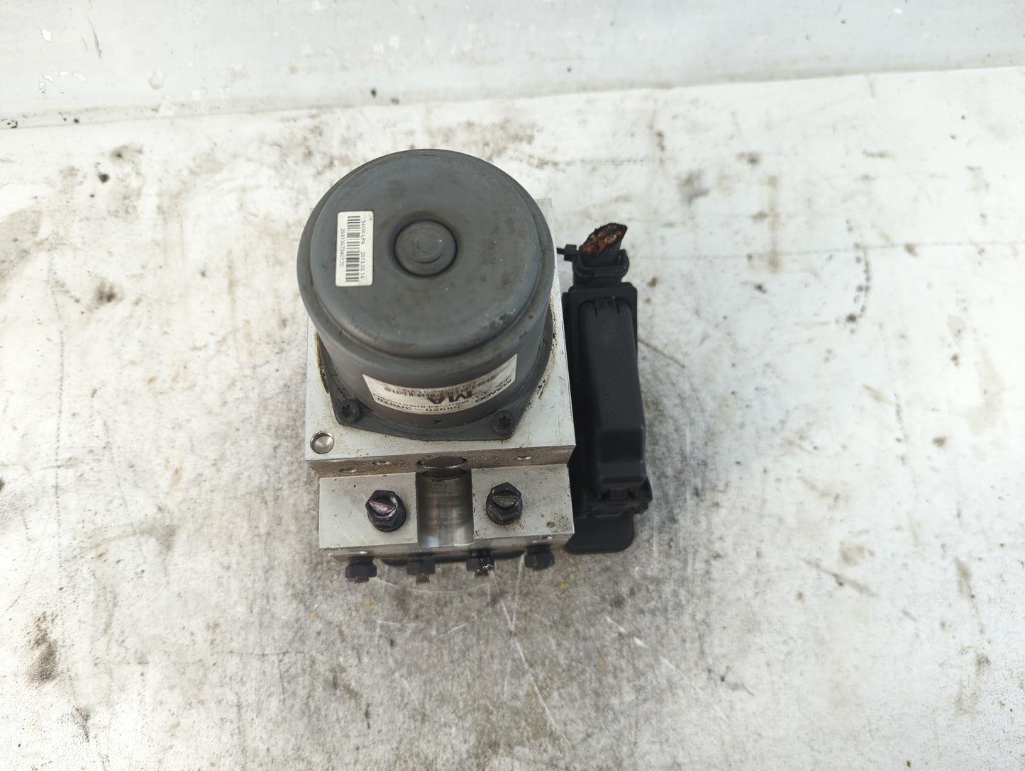 2014-2016 Kia Cadenza ABS Pump Control Module Replacement P/N:58920-3R970 Fits Fits 2014 2015 2016 OEM Used Auto Parts - Oem