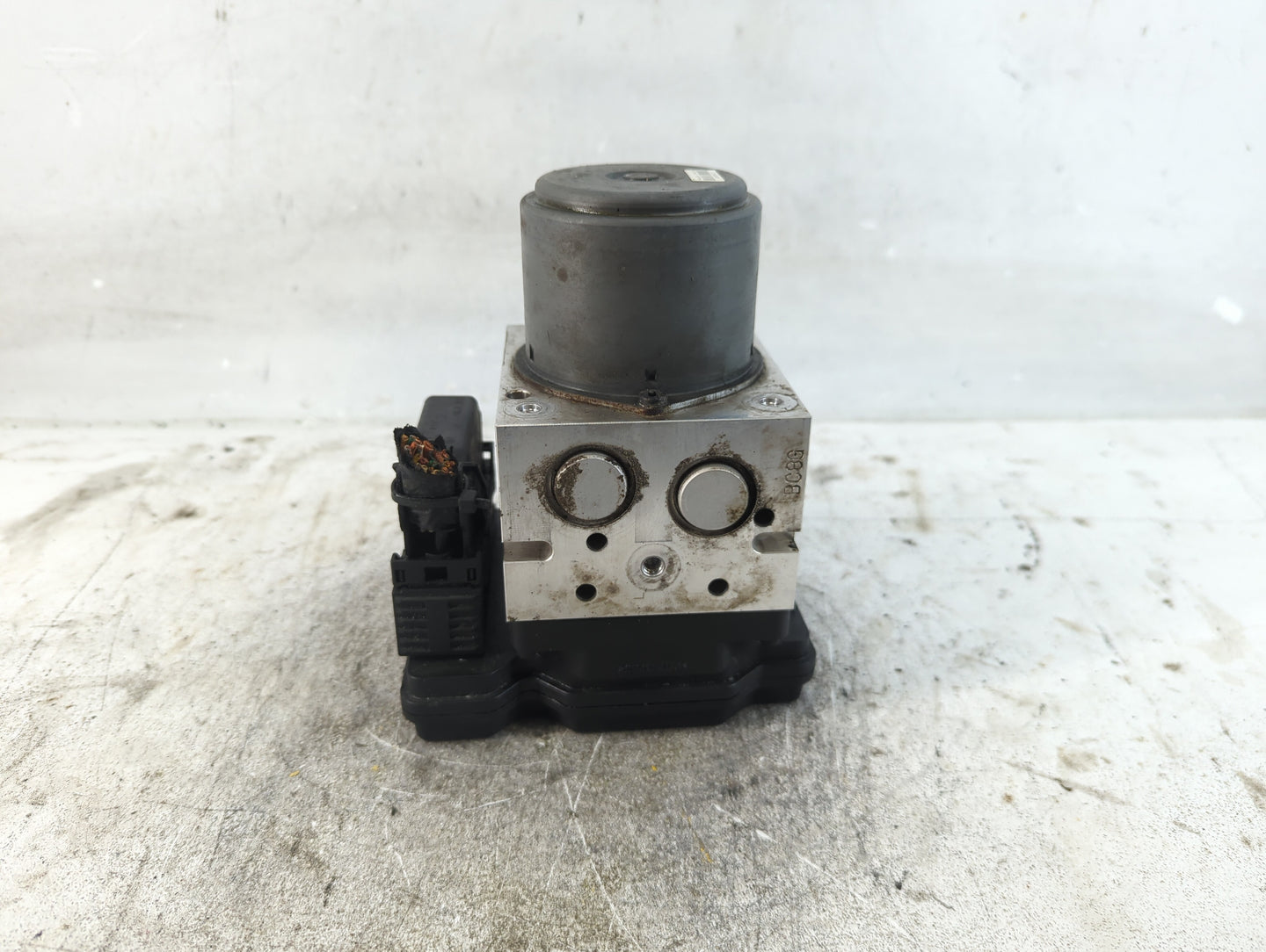 2014-2016 Kia Cadenza ABS Pump Control Module Replacement P/N:58920-3R970 Fits Fits 2014 2015 2016 OEM Used Auto Parts - Oem