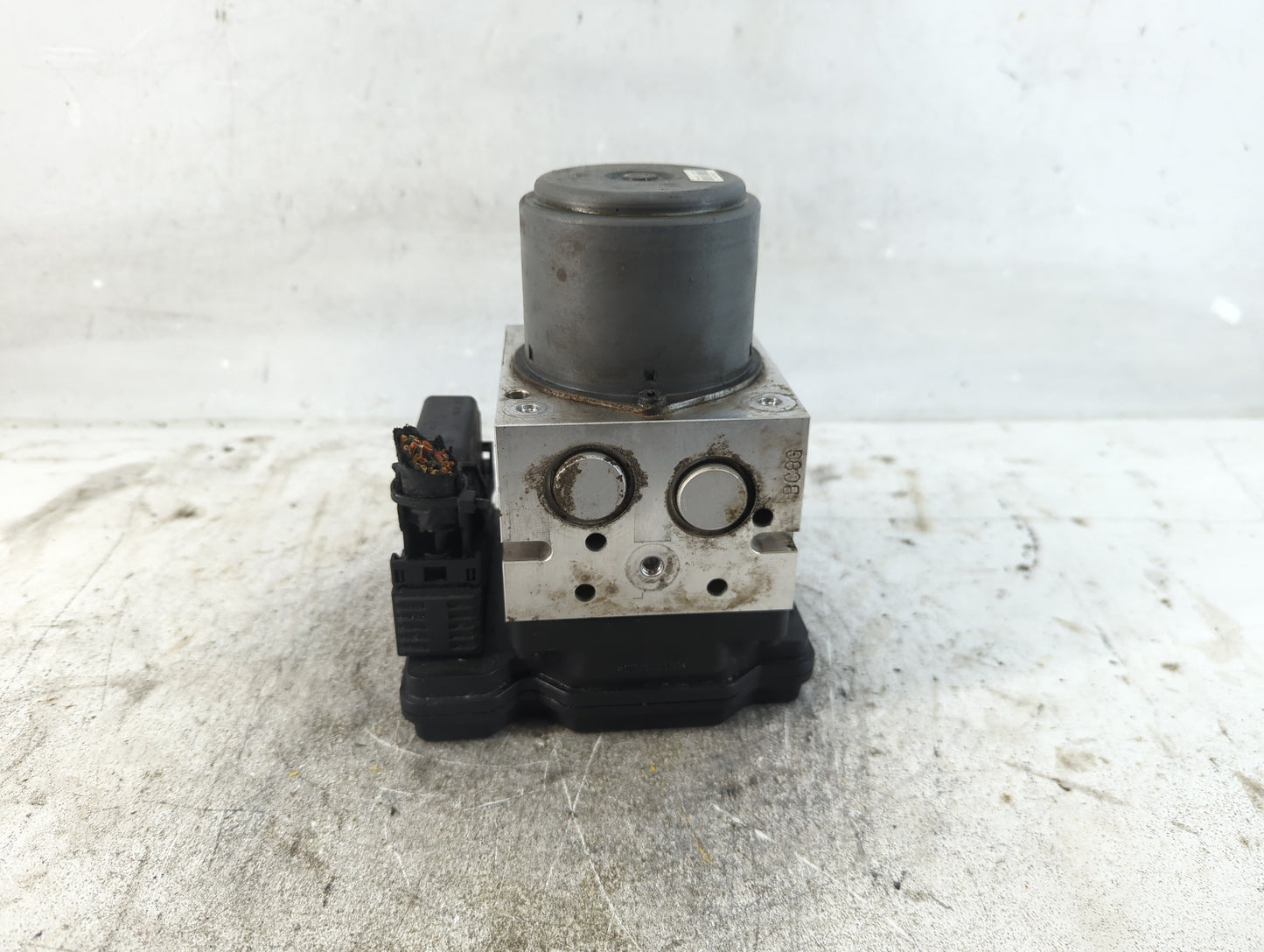 2014-2016 Kia Cadenza ABS Pump Control Module Replacement P/N:58920-3R970 Fits Fits 2014 2015 2016 OEM Used Auto Parts - Oem