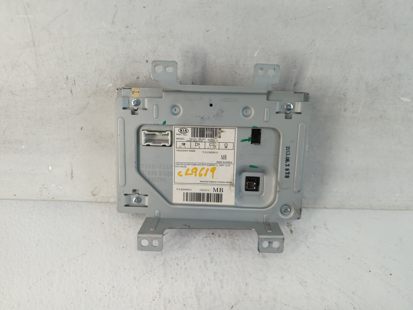2014-2016 Kia Cadenza Information Display Screen - Oemusedautoparts1.com