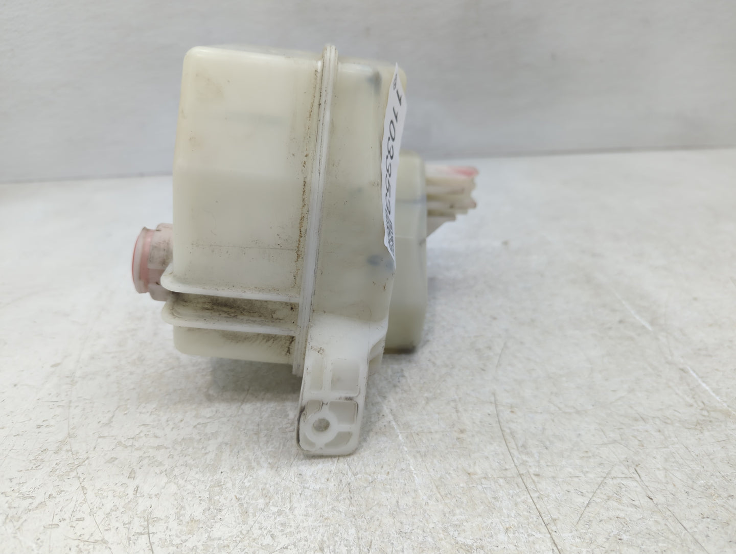 Kia Forte Radiator Coolant Overflow Expansion Tank Bottle 1103353 - Oemusedautoparts1.com