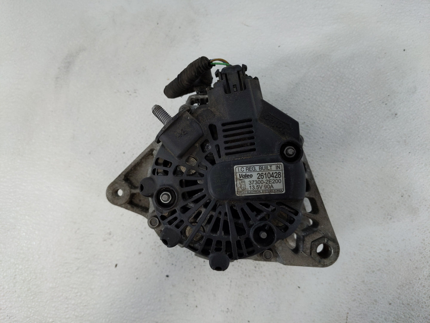 2014 Kia Forte Alternator Replacement Generator Charging Assembly Engine OEM P/N:37300-2E200 Fits Fits 2012 2013 2015 OEM Us