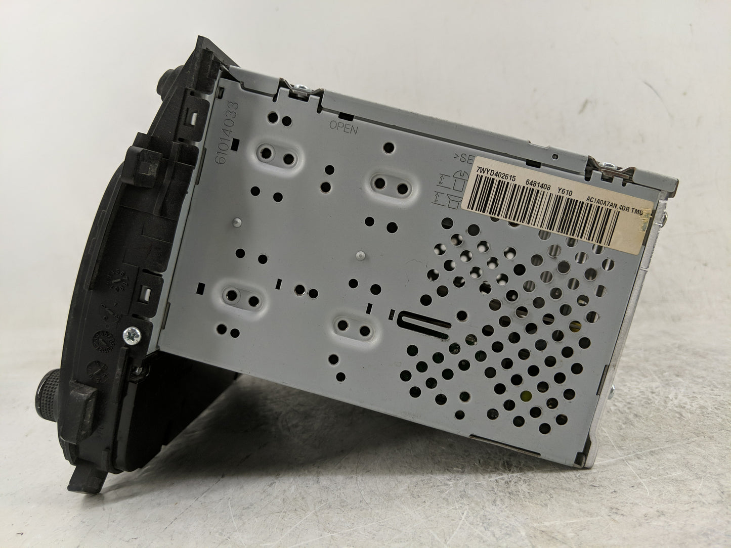 2014 Kia Forte Radio AM FM Cd Player Receiver Replacement P/N:96160-A7100WK Fits OEM Used Auto Parts - Oemusedautoparts1.com