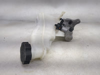 2014-2018 Kia Forte Brake Master Cylinder 1492075 - Oemusedautoparts1.com