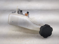 2014-2018 Kia Forte Brake Master Cylinder 1512628 - Oemusedautoparts1.com