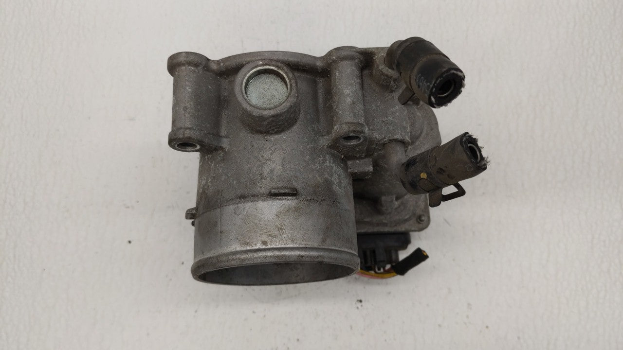 2014-2016 Kia Forte Throttle Body P/N:35100-2E400 Fits Fits 2012 2013 2014 2015 2016 2018 2019 OEM Used Auto Parts - Oemused