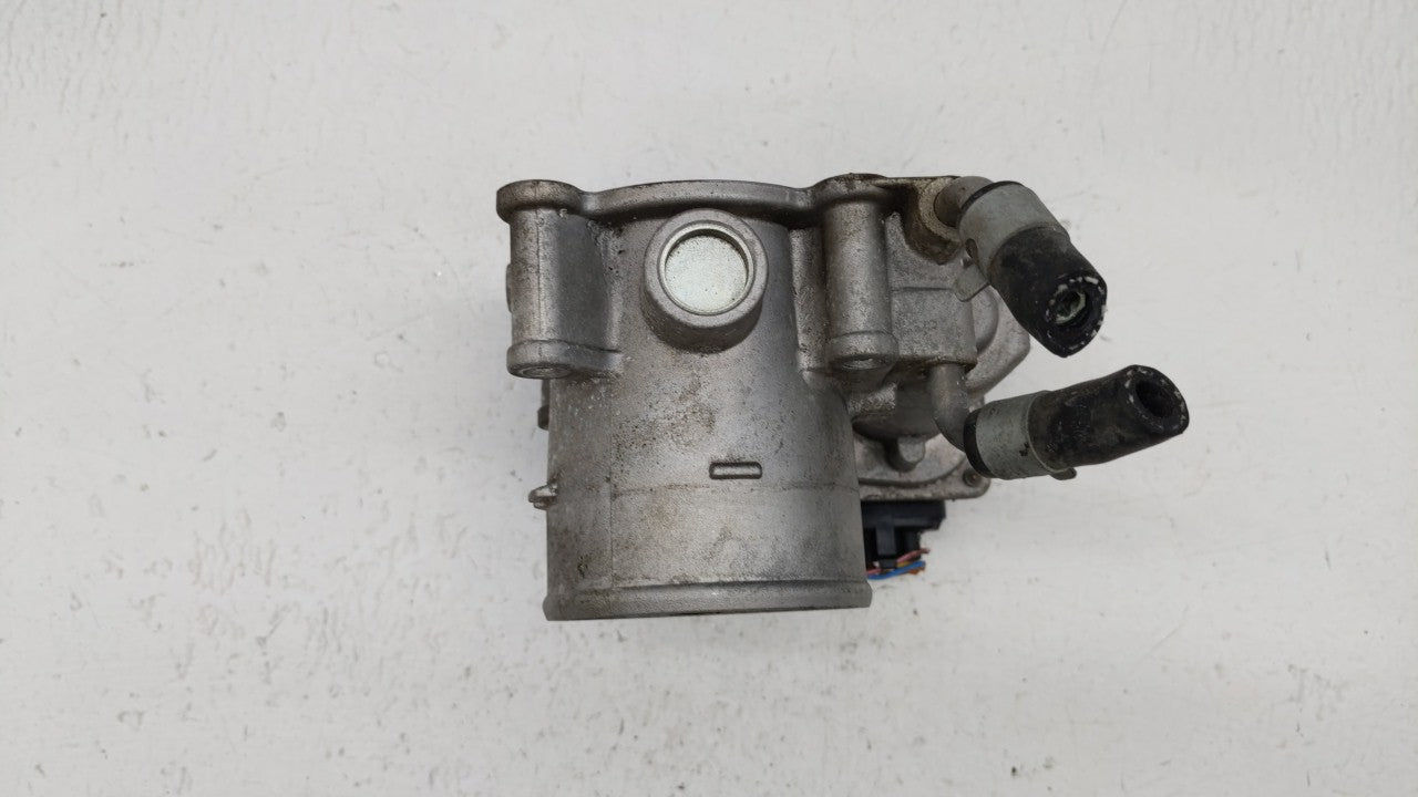 2014-2016 Kia Forte Throttle Body P/N:35100-2E400 Fits Fits 2012 2013 2014 2015 2016 2018 2019 OEM Used Auto Parts - Oemused