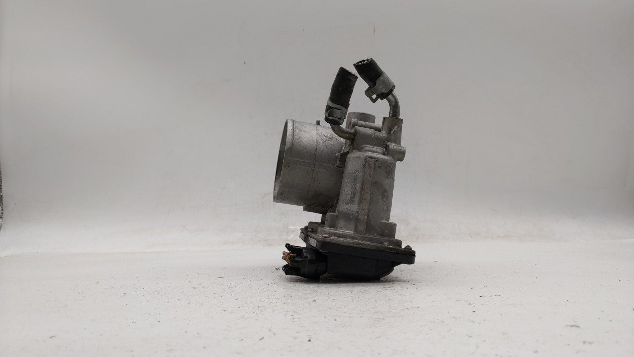 2014-2016 Kia Forte Throttle Body P/N:35100-2E400 Fits Fits 2012 2013 2014 2015 2016 2018 2019 OEM Used Auto Parts - Oemused