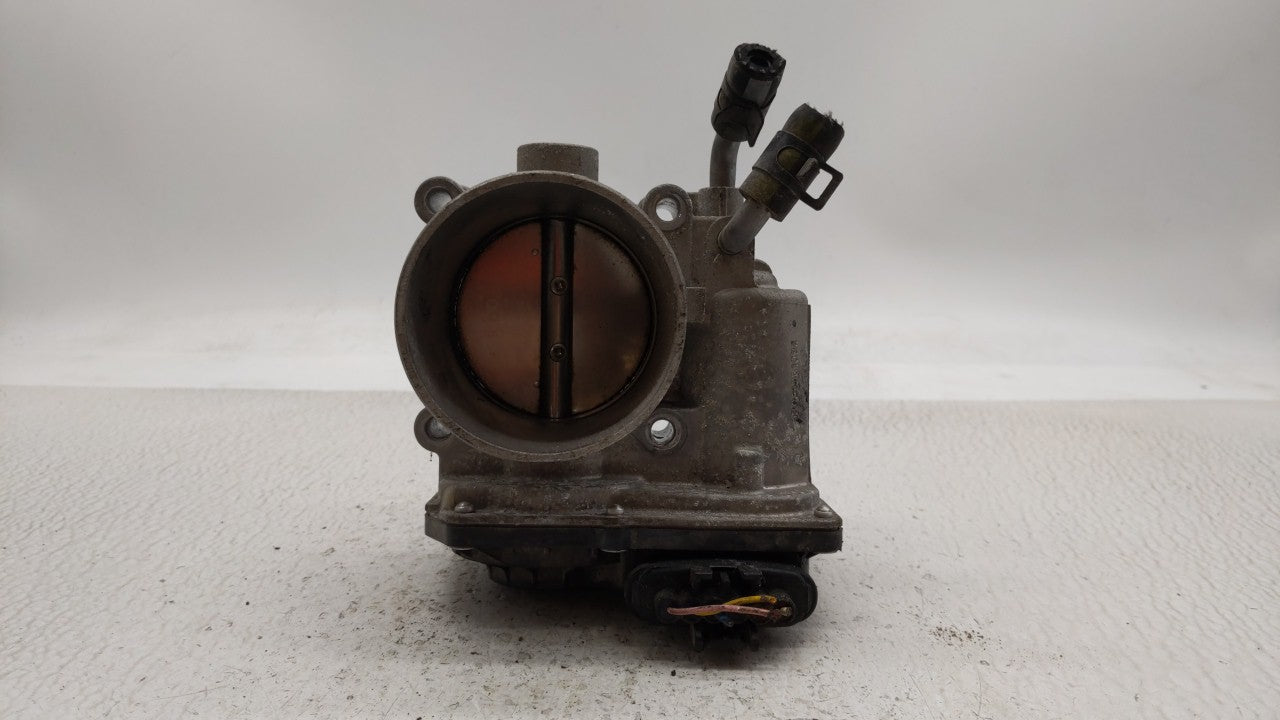 2014-2016 Kia Forte Throttle Body P/N:35100-2E400 Fits Fits 2012 2013 2014 2015 2016 2018 2019 OEM Used Auto Parts - Oemused