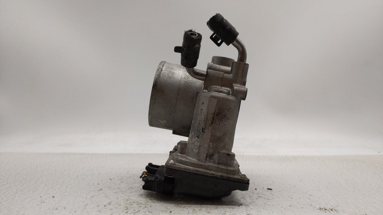 2014-2016 Kia Forte Throttle Body P/N:35100-2E400 Fits Fits 2012 2013 2014 2015 2016 2018 2019 OEM Used Auto Parts - Oemused