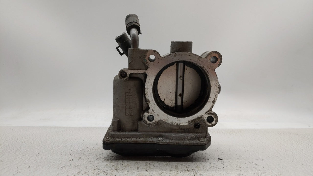 2014-2016 Kia Forte Throttle Body P/N:35100-2E400 Fits Fits 2012 2013 2014 2015 2016 2018 2019 OEM Used Auto Parts - Oemused