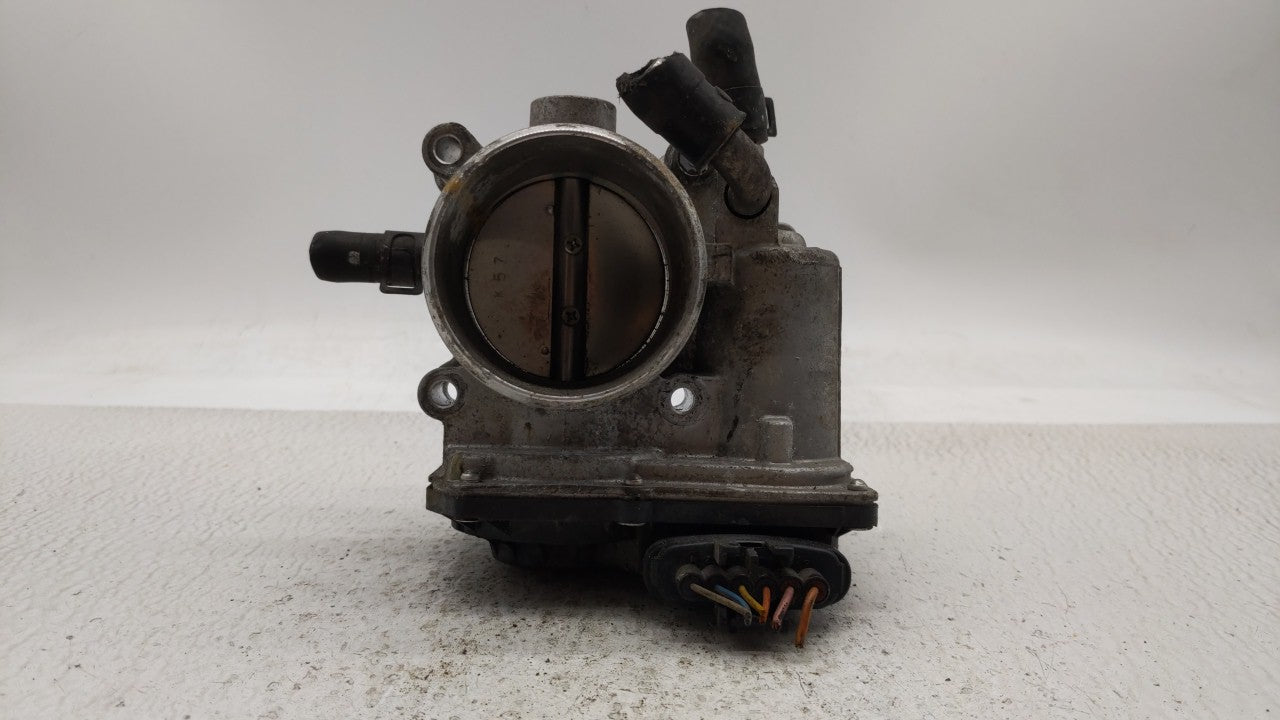 2014-2016 Kia Forte Throttle Body P/N:35100-2B320 Fits Fits 2013 2014 2015 2016 OEM Used Auto Parts - Oemusedautoparts1.com