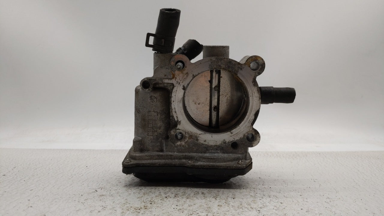 2014-2016 Kia Forte Throttle Body P/N:35100-2B320 Fits Fits 2013 2014 2015 2016 OEM Used Auto Parts - Oemusedautoparts1.com
