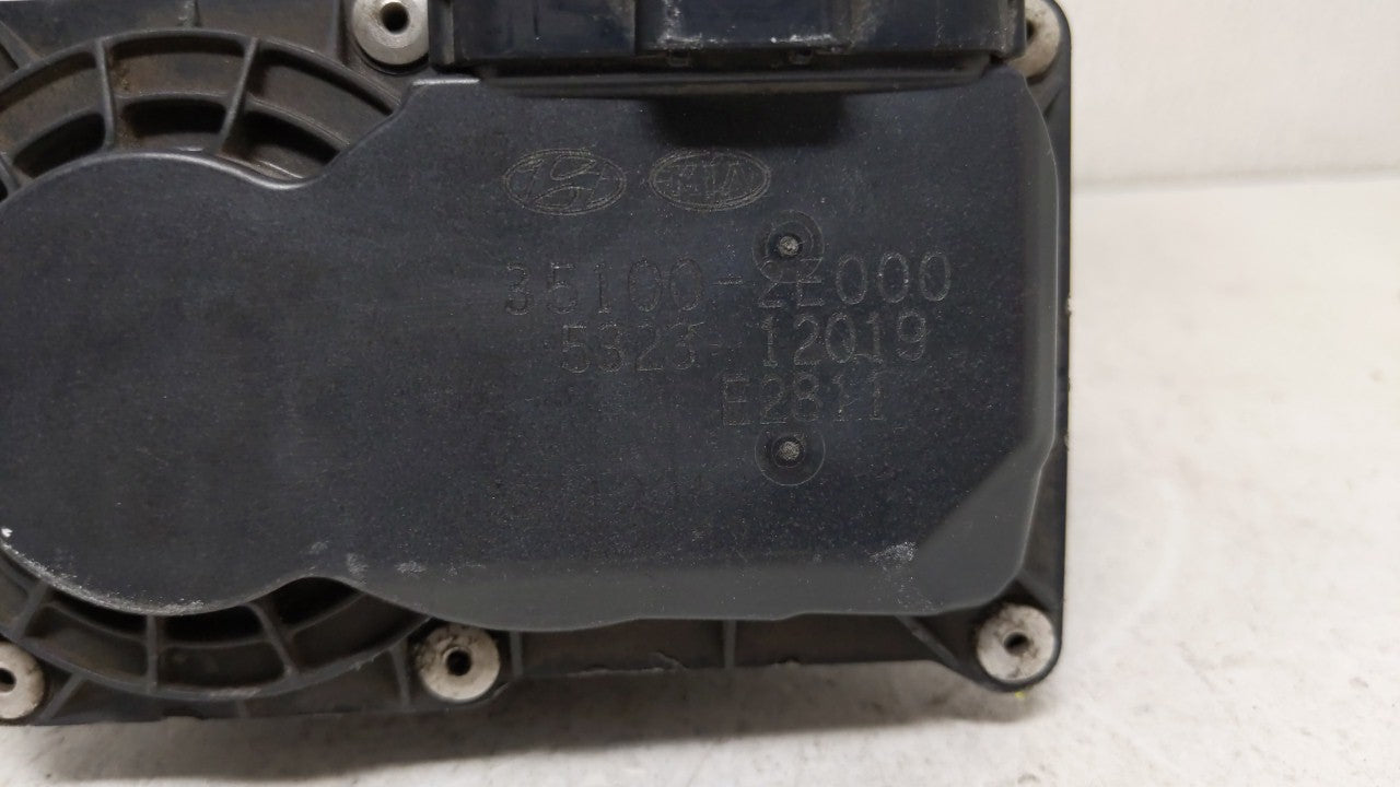 2014-2018 Kia Forte Throttle Body P/N:35100-2E000 Fits Fits 2011 2012 2013 2014 2015 2016 2017 2018 2019 OEM Used Auto Parts