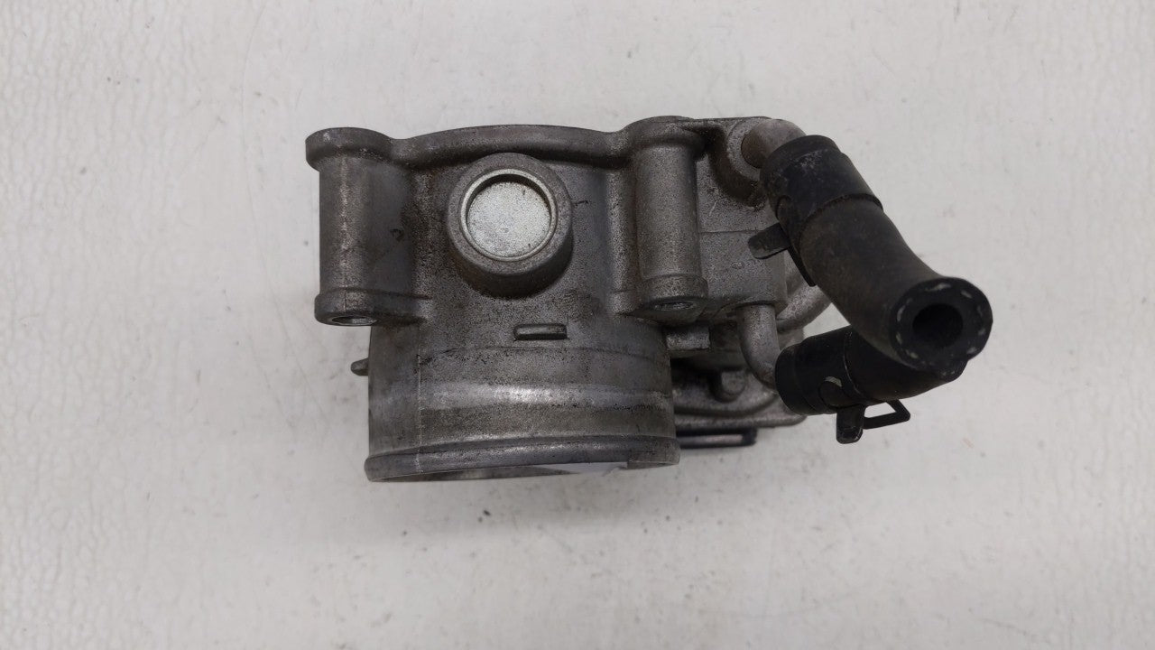 2014-2018 Kia Forte Throttle Body P/N:35100-2E000 Fits Fits 2011 2012 2013 2014 2015 2016 2017 2018 2019 OEM Used Auto Parts