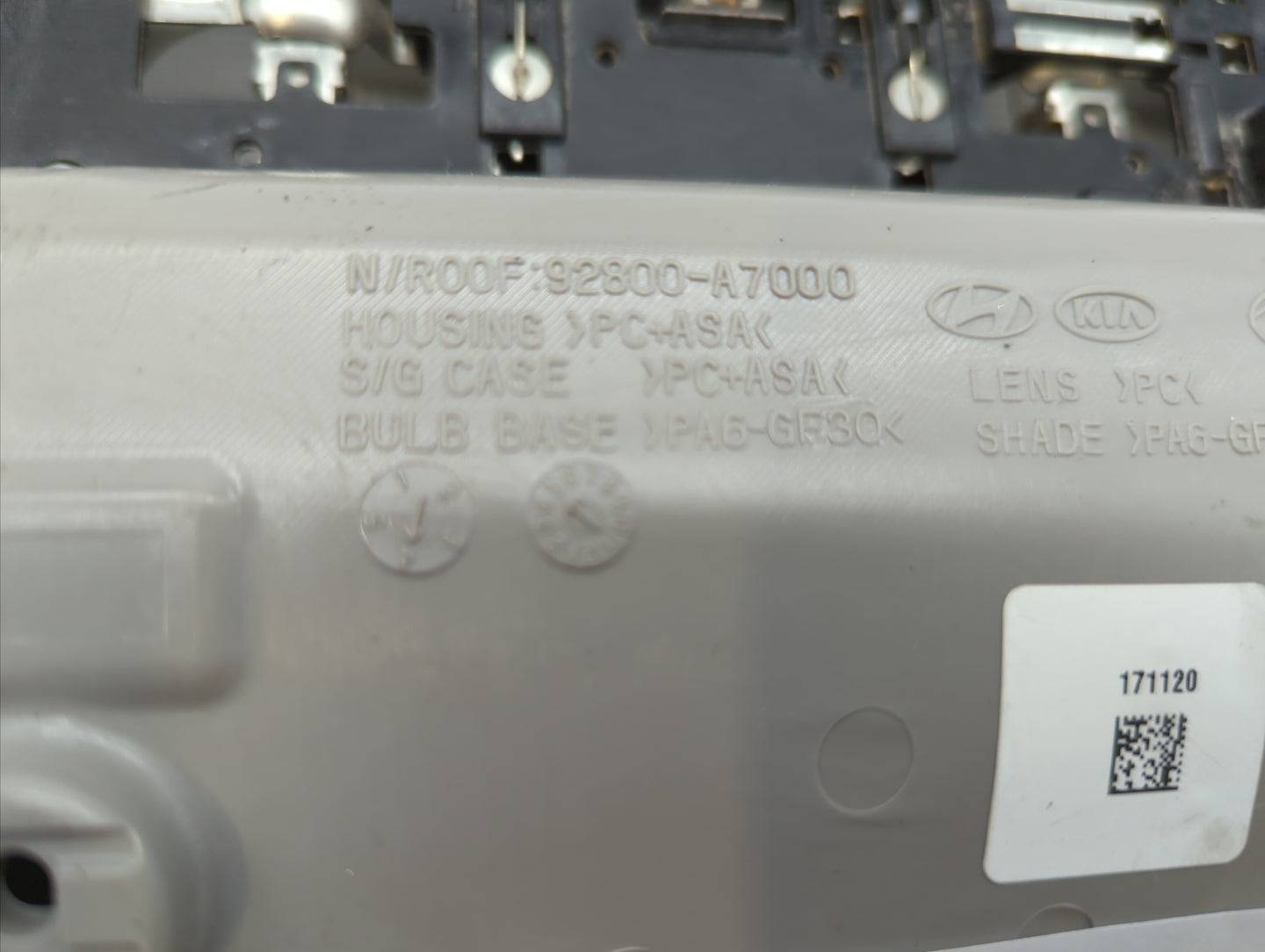 2014 Kia Forte Overhead Roof Console - Oemusedautoparts1.com