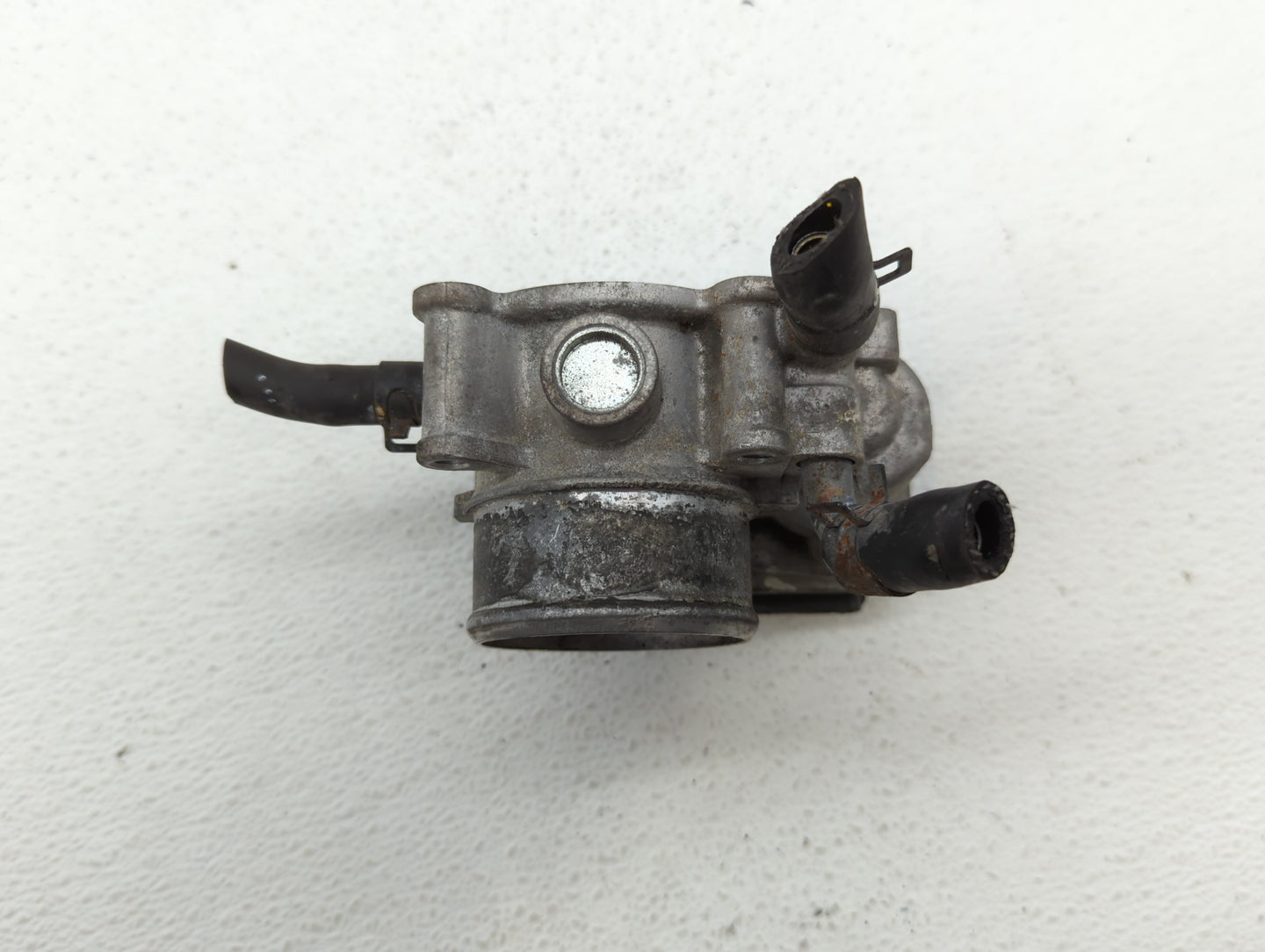 2014-2016 Kia Forte Throttle Body P/N:35100-2B320 Fits Fits 2013 2014 2015 2016 OEM Used Auto Parts - Oemusedautoparts1.com