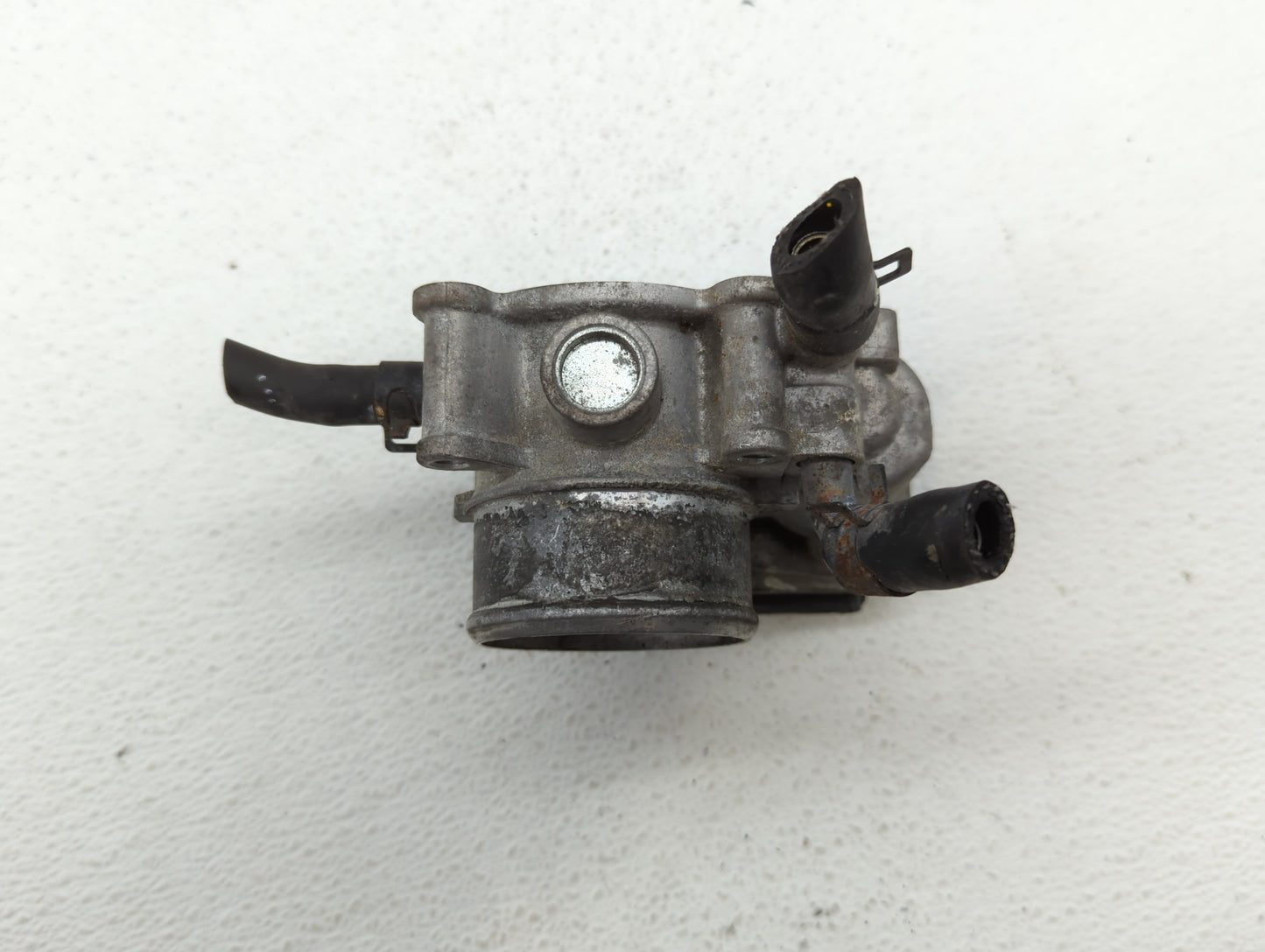2014-2016 Kia Forte Throttle Body P/N:35100-2B320 Fits Fits 2013 2014 2015 2016 OEM Used Auto Parts - Oemusedautoparts1.com
