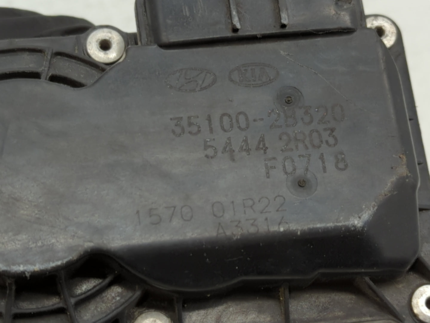 2014-2016 Kia Forte Throttle Body P/N:35100-2B320 Fits Fits 2013 2014 2015 2016 OEM Used Auto Parts - Oemusedautoparts1.com