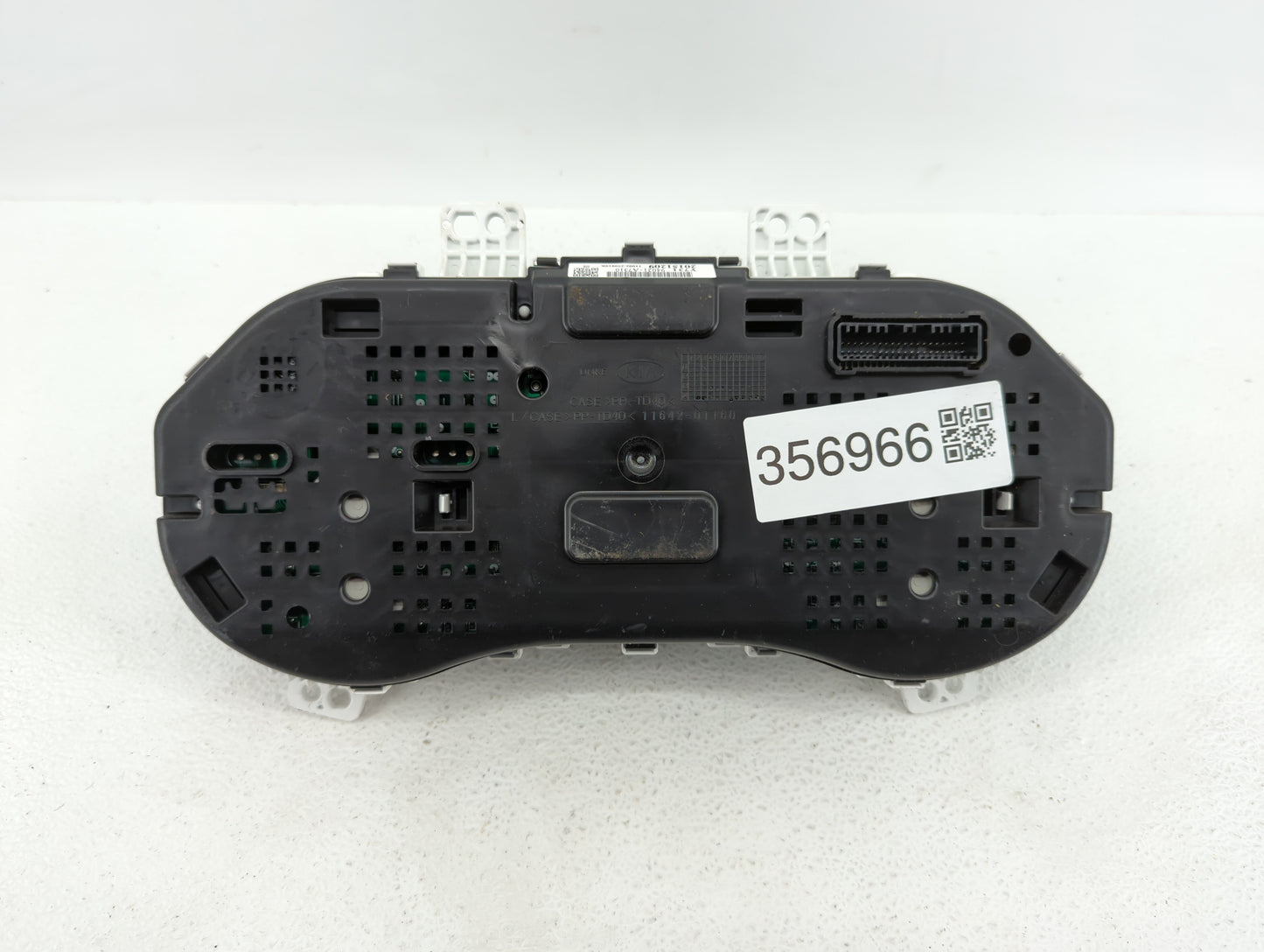 2014-2016 Kia Forte Instrument Cluster Speedometer Gauges P/N:94021-A300 94001-A7300, 94021-A7310 Fits Fits 2014 2015 2016 O