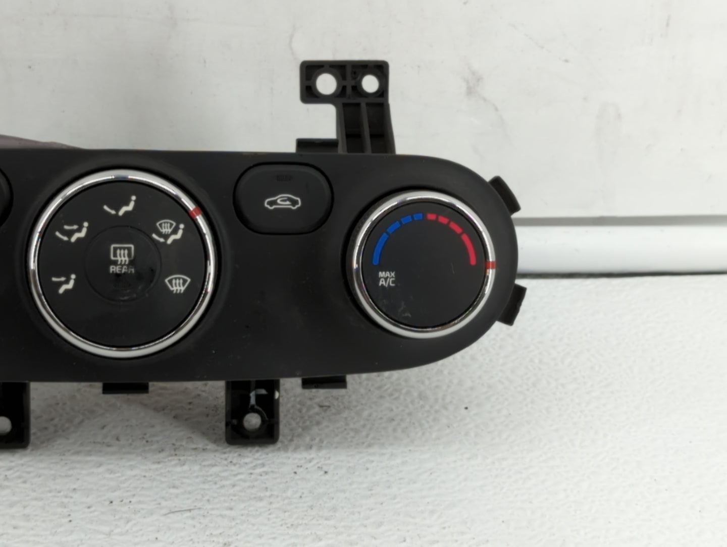 2014-2016 Kia Forte Climate Control Module Temperature AC/Heater Replacement P/N:97250-A7XXX 97250-A7050WK Fits OEM Used Aut