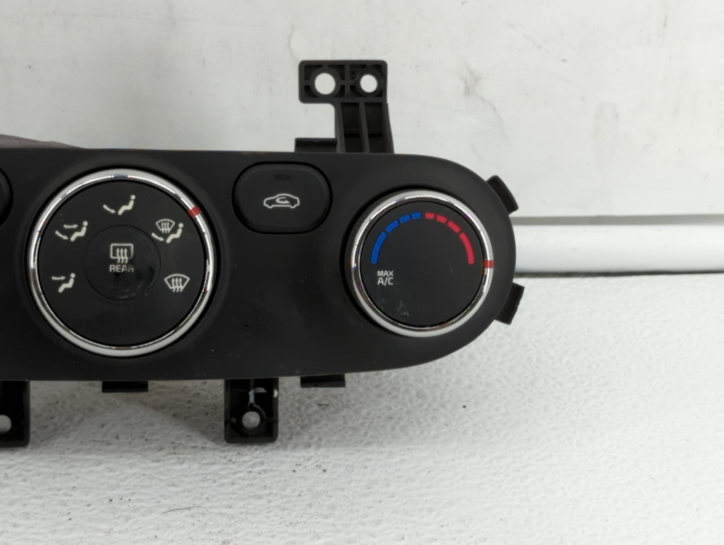 2014-2016 Kia Forte Climate Control Module Temperature AC/Heater Replacement P/N:97250-A7XXX 97250-A7050WK Fits OEM Used Aut