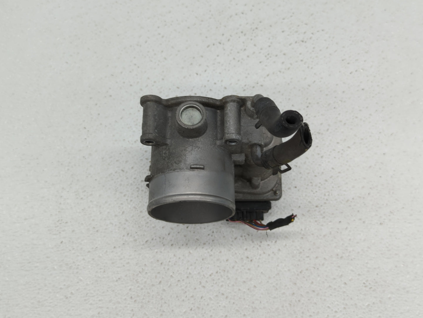 2014-2016 Kia Forte Throttle Body P/N:35100-2E400 35100-2E000 Fits Fits 2012 2013 2014 2015 2016 2018 2019 OEM Used Auto Par