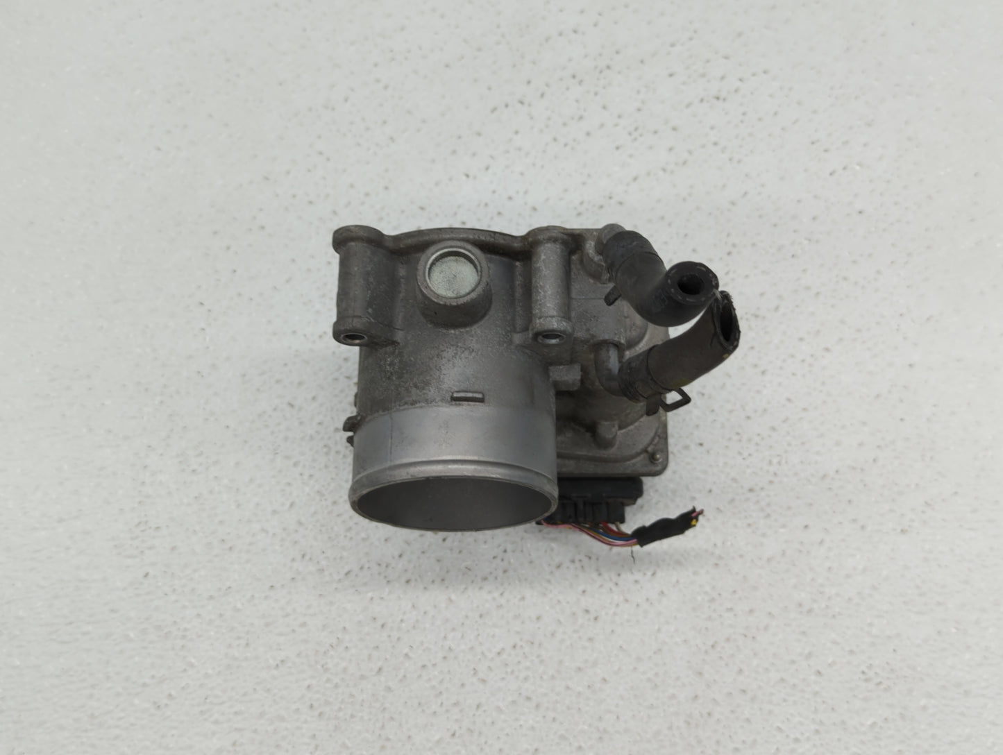 2014-2016 Kia Forte Throttle Body P/N:35100-2E400 35100-2E000 Fits Fits 2012 2013 2014 2015 2016 2018 2019 OEM Used Auto Par