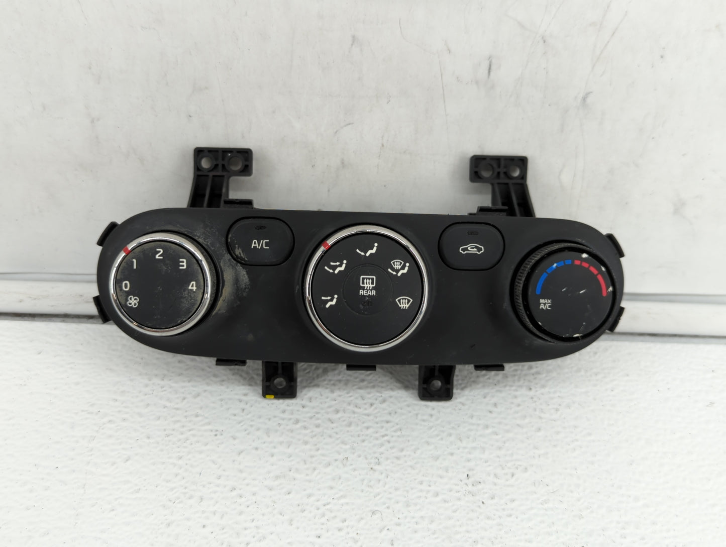 2014-2016 Kia Forte Climate Control Module Temperature AC/Heater Replacement P/N:97250-A7XXX 97250-A7050WK Fits OEM Used Aut