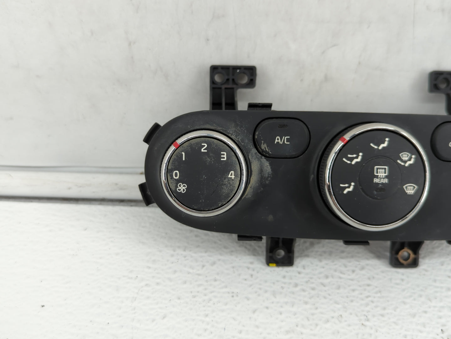 2014-2016 Kia Forte Climate Control Module Temperature AC/Heater Replacement P/N:97250-A7XXX 97250-A7050WK Fits OEM Used Aut