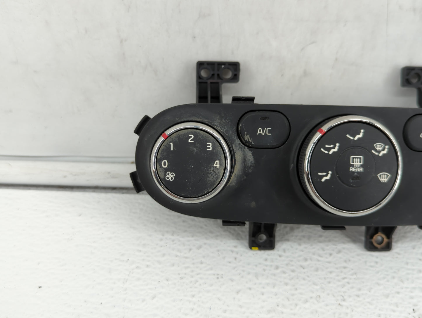 2014-2016 Kia Forte Climate Control Module Temperature AC/Heater Replacement P/N:97250-A7XXX 97250-A7050WK Fits OEM Used Aut