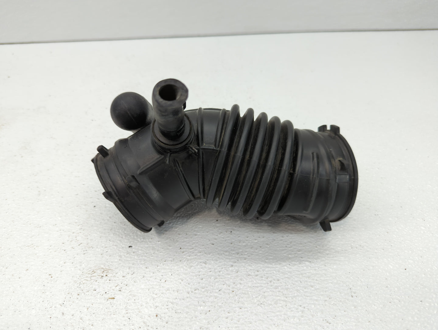 2014 Kia Forte Air Cleaner Intake Duct Hose Tube - Oemusedautoparts1.com